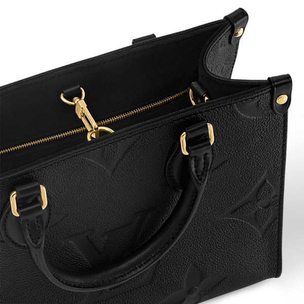 Louis Vuitton ONTHEGO Small handbag Shoulder M45653 Best Bag