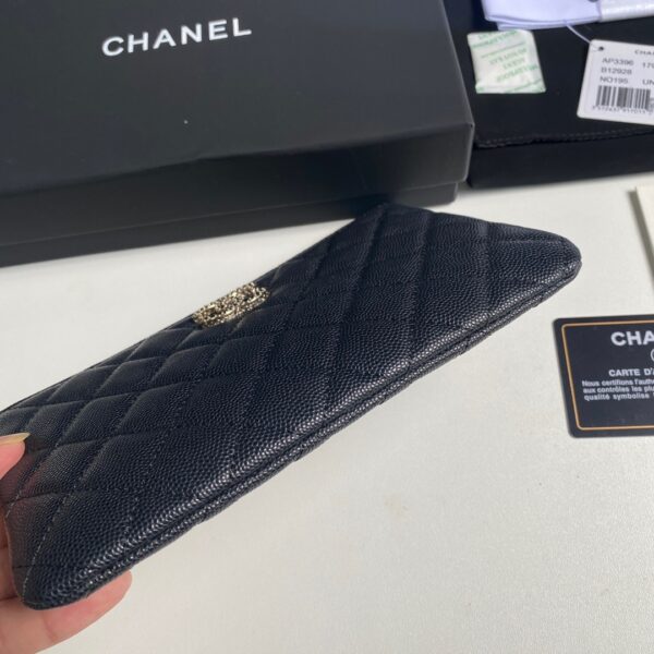 New handbag model number AP3396