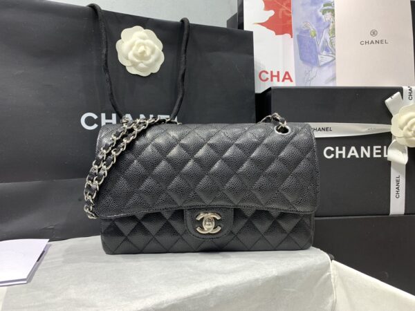 Model: 1112 Classic CF Diagonal Cross Bag Hand Silver Chain