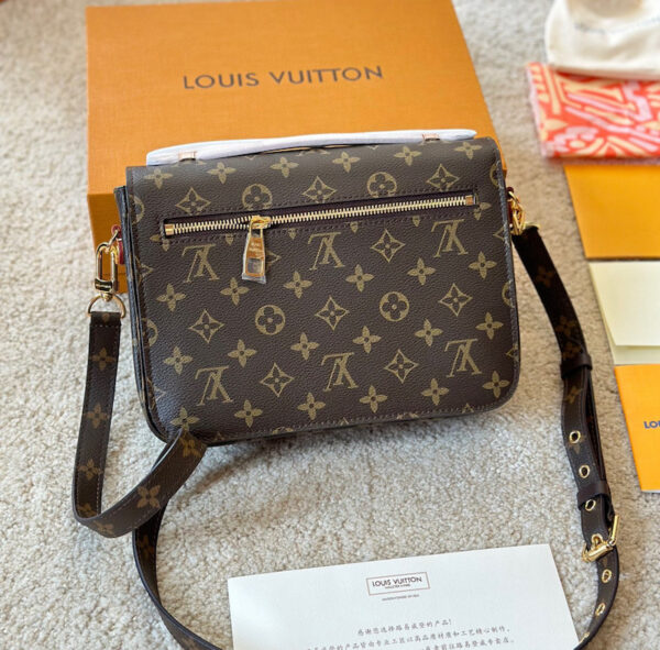 Louis Vuitton POCHETTE METIS BACKPACK  Shoulder 25cm Best Bag