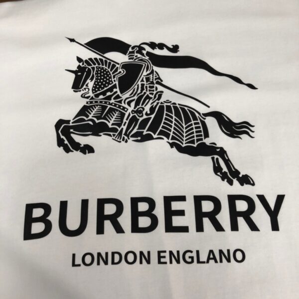 Burberry Summer new round neck short sleeved T-shirt