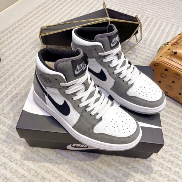 Jordan winter sports board shoes AJ classic shoe type high top series can be matched with couple's styles