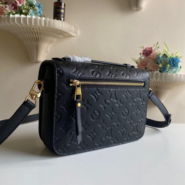Louis Vuitton POCHETTE METIS BACKPACK  Shoulder 25cm Best Bag