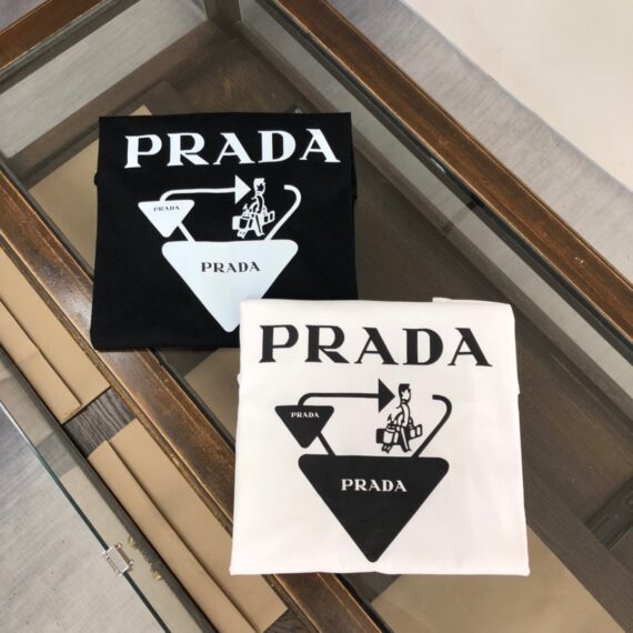 PRADA T-shirt