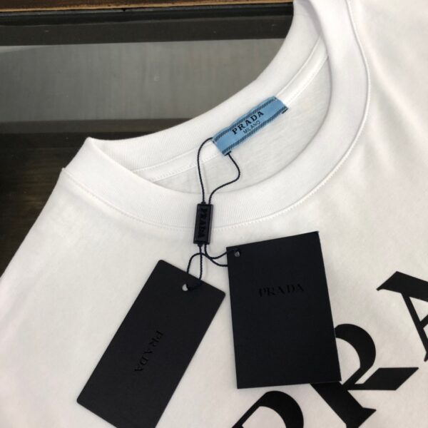 PRADA T-shirt New Traveler Element Triangle Pattern