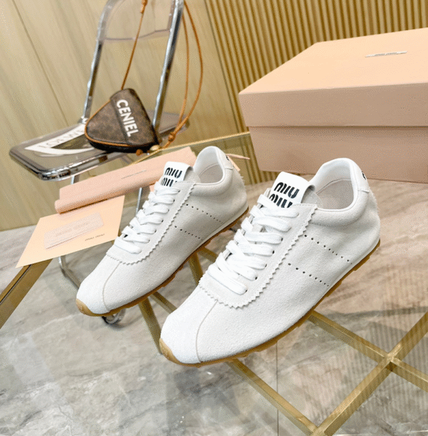 miumiu casual sports shoes fashion show new